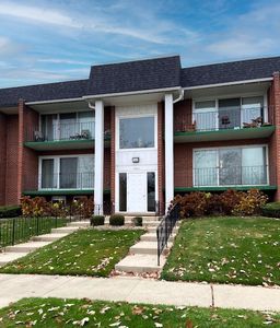9640 S Komensky Ave APT 107, Oak Lawn, IL, 60453