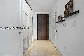 Reach Condo — Photo 2