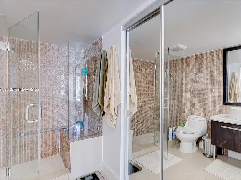100 Bayview Dr #428 — Photo 20