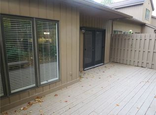 5 Sky Ridge Dr, Rochester, NY 14625