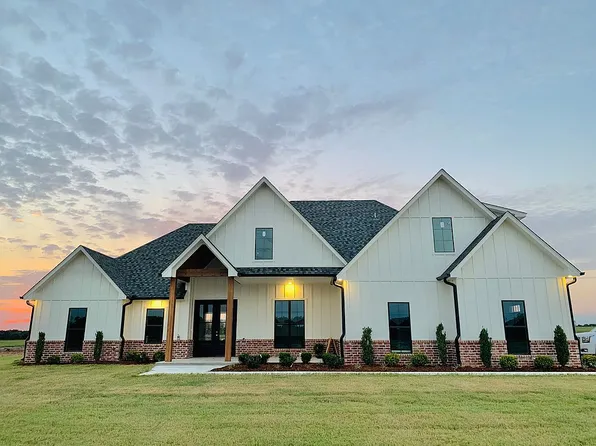 1909 Frontier Psge, Prague, OK 74864