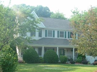 14 Rosick Rd, Wallingford, CT 06492
