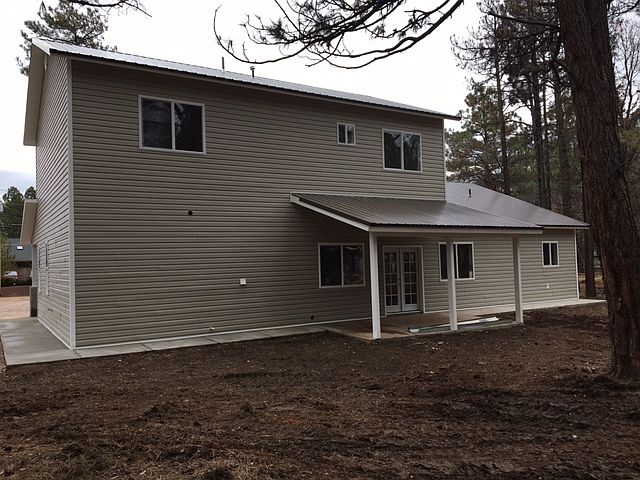 2nd image of 1824 Huntington Dr