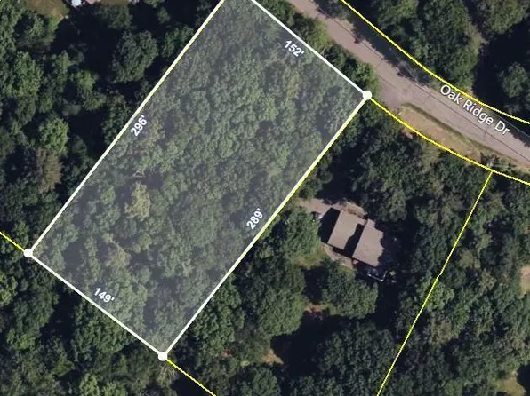 118 Oak Ridge Dr, Milford, PA 18337