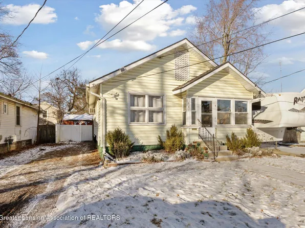 931 Comfort St, Lansing, MI 48915