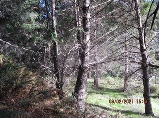 680 Redwood Rd, Whitethorn, CA 95589