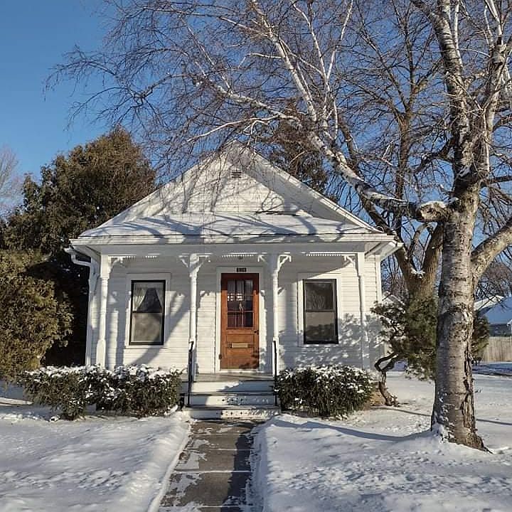 1st image of 634 Higgins Ave