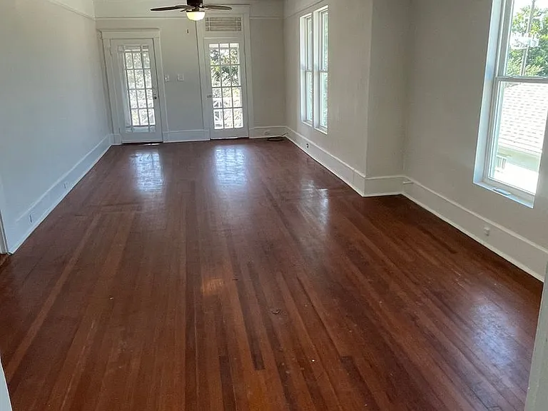 6525 W End Blvd #C — Photo 3