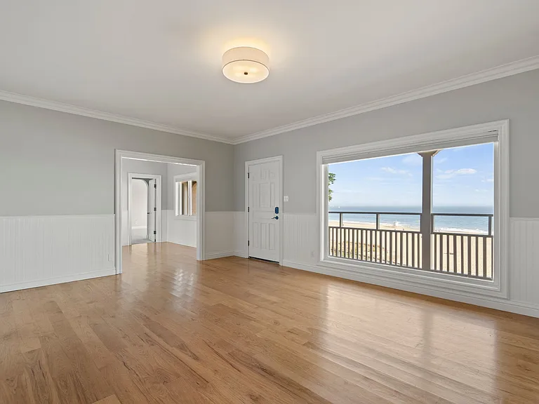 1703 E Cliff Dr #4 — Photo 1