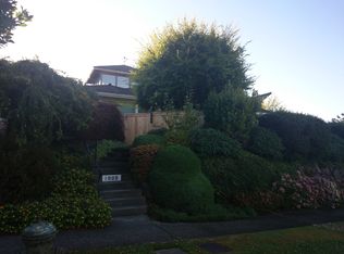 1900 Edgemont Pl W, Seattle, WA 98199