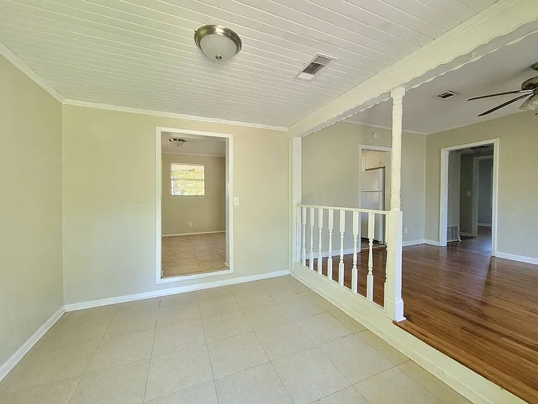 15 Audusson Ave — Photo 3