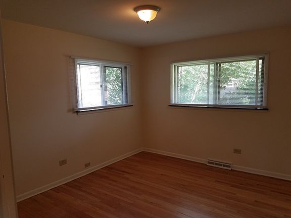 5th image of 114 Beech Ave