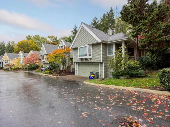 3335 Flagstaff Pl, Vancouver, BC V5S 4K9