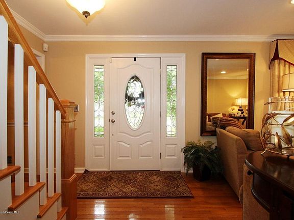 3rd image of 50 Green Meadow Blvd