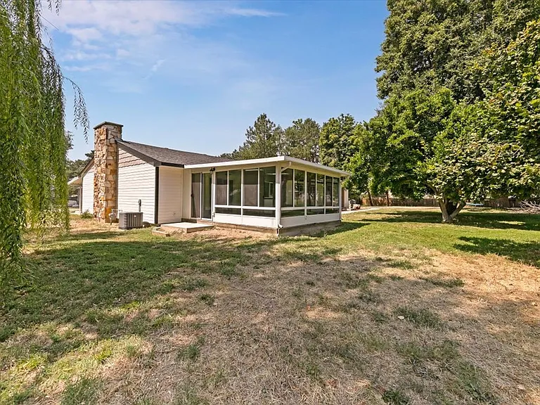 297 Bard Ave — Photo 31