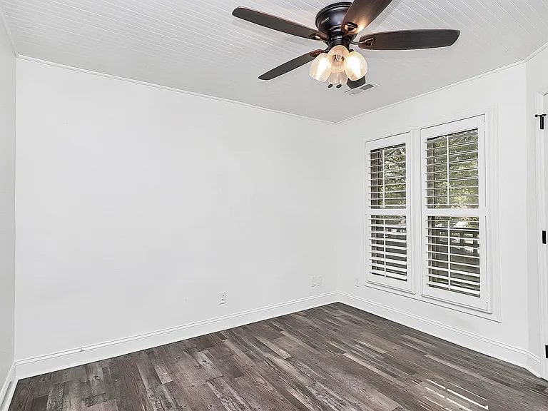 1109 E Morehead St — Photo 5