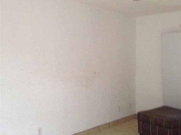 5th image of 1005 Galvan Dr #7