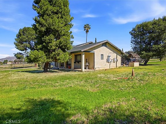 2nd image of 23270 Menifee Rd