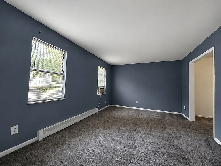 4201 Martha Ln — Photo 9