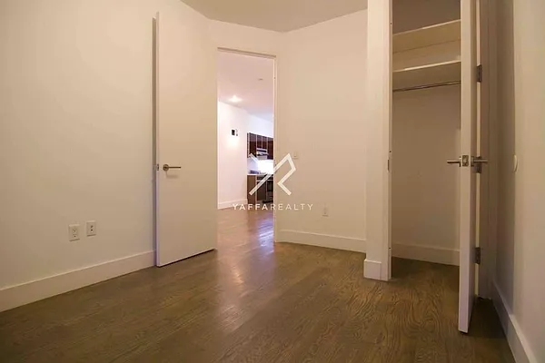 Rented by Yaffa Realty LLC | media 16