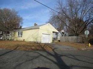 21 7th St, Ansonia, CT 06401