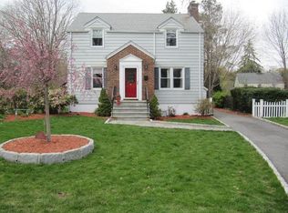 37 Beechwood Rd, Hartsdale, NY 10530