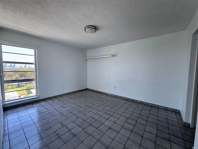 1400 SW 27th Ave #702 — Photo 15