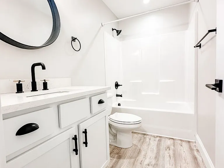 27 Carriage Dr — Photo 8