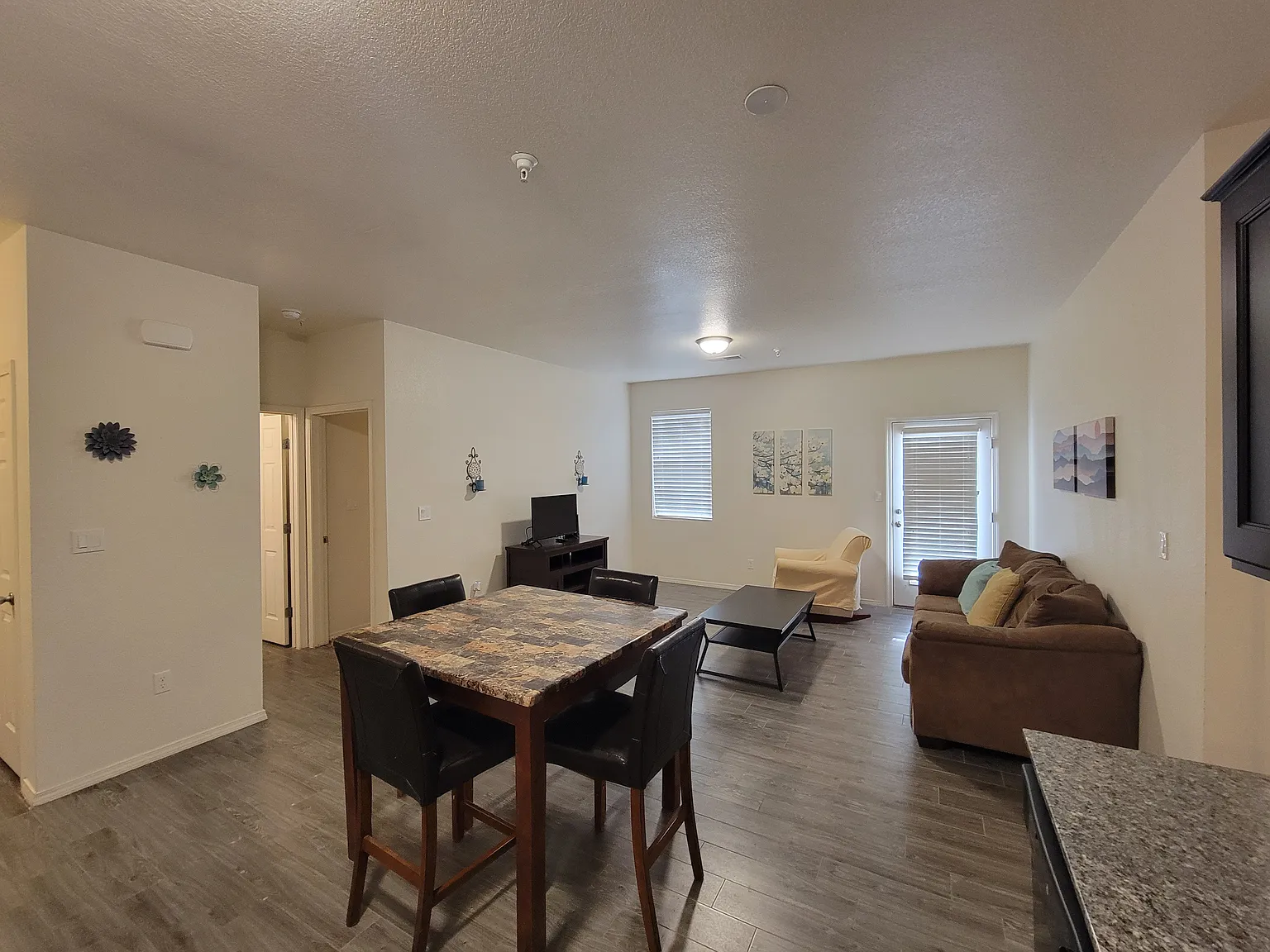 Artesia Apartments — Photo 4