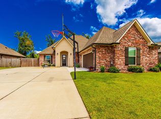 454 Madio Dr, Houma, LA 70364