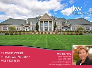 11 Twins Ct, Pittstown, NJ 08867