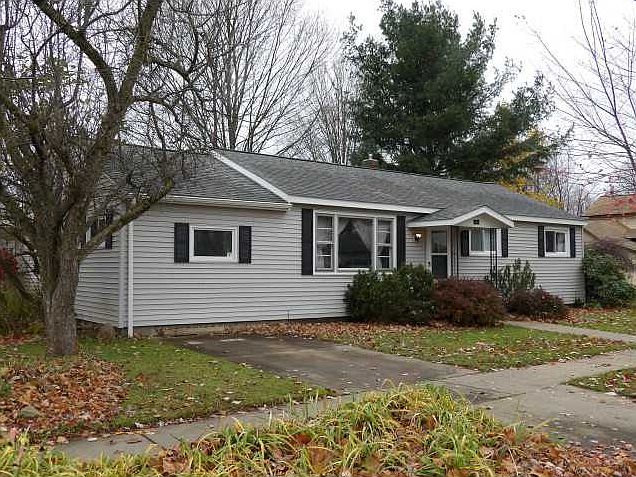 1st image of 360 Grant St
