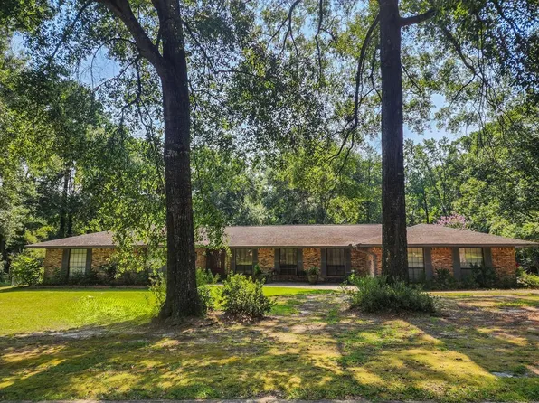 810 Hickory Ln, Jasper, TX 75951