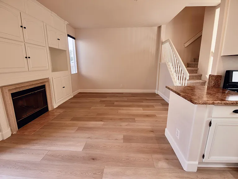 241 Seacountry Ln — Photo 7