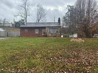 1022 S Main St, Marion, VA 24354