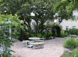 332 Chatham S #P, West Palm Beach, FL 33417