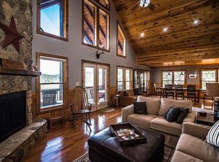 326 Holly Ln, Mineral Bluff, GA 30559