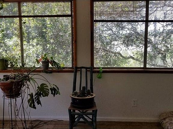 3rd image of 529 Landis Cir