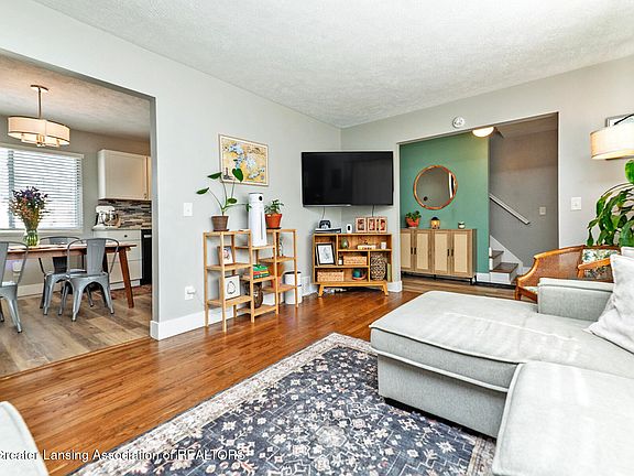 5th image of 3214 Raynell St