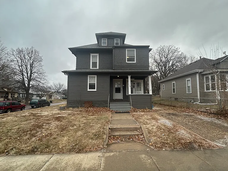 1118 W 8th St #4 — Photo 1
