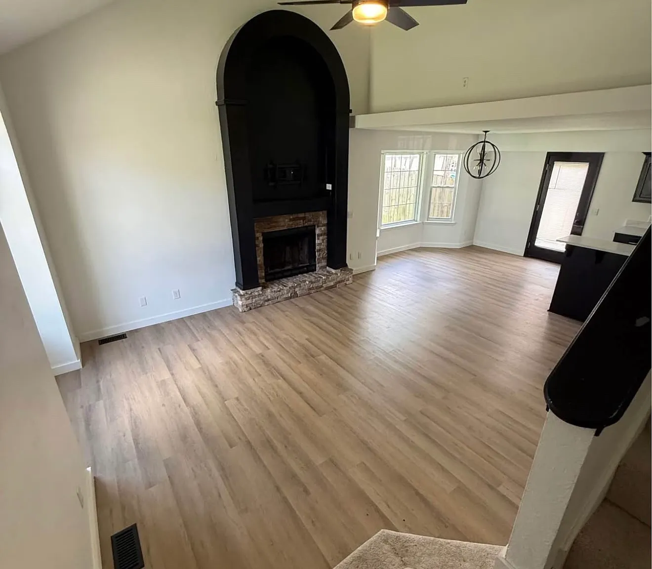 3 bed, 1600 sqft, $1,895 — Photo 1