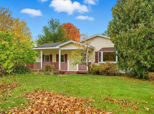 8 Dubois Dr, South Burlington, VT 05403