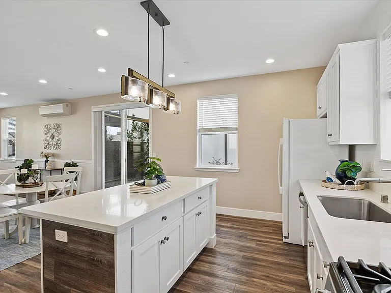 1802 Notre Dame Blvd — Photo 16