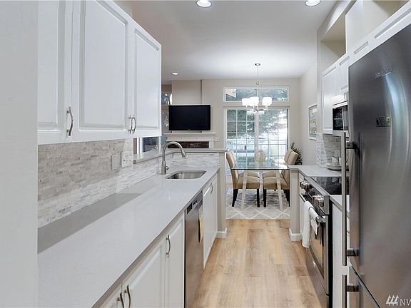 5th image of 12438 NE 7th Pl