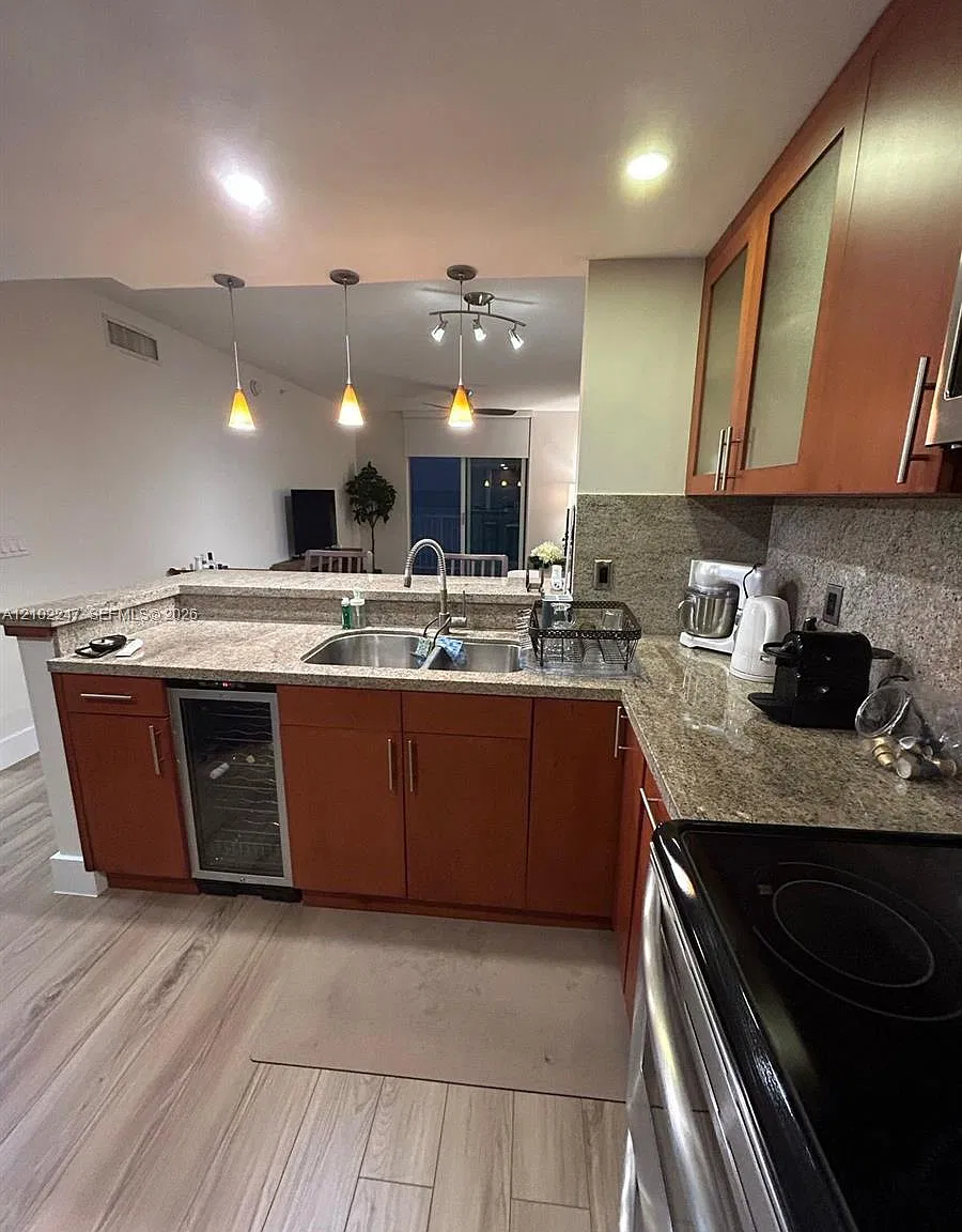 Vue At Brickell Condo — Photo 3