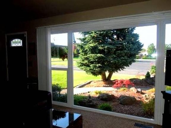 Large Fam room window