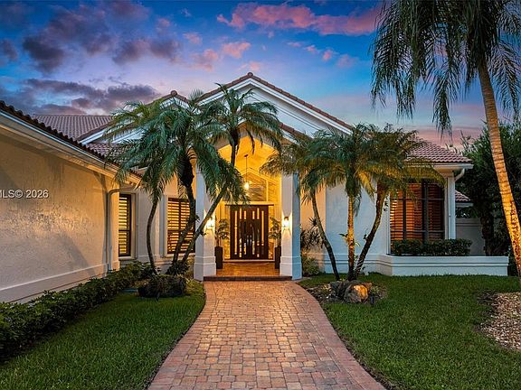 3rd image of 355 Coconut Cir