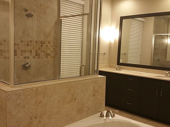 4th image of 5805 Saintsbury Dr #Apt