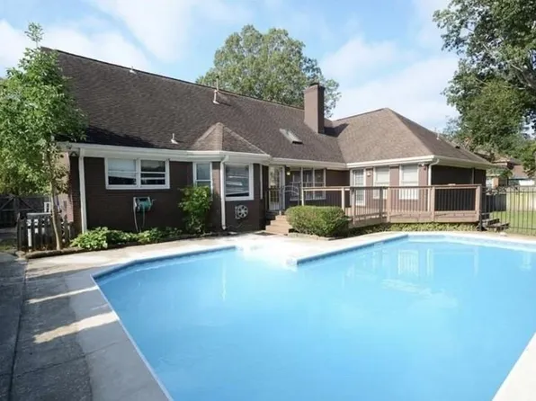 4825 Berrywood Rd, Virginia Beach, VA 23464