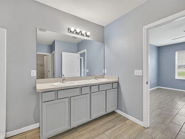 4042 Wayfarer Way — Photo 16